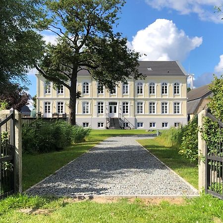 Ferienwohnungen Herrenhaus Gut Oestergaard Steinberg  Exterior photo