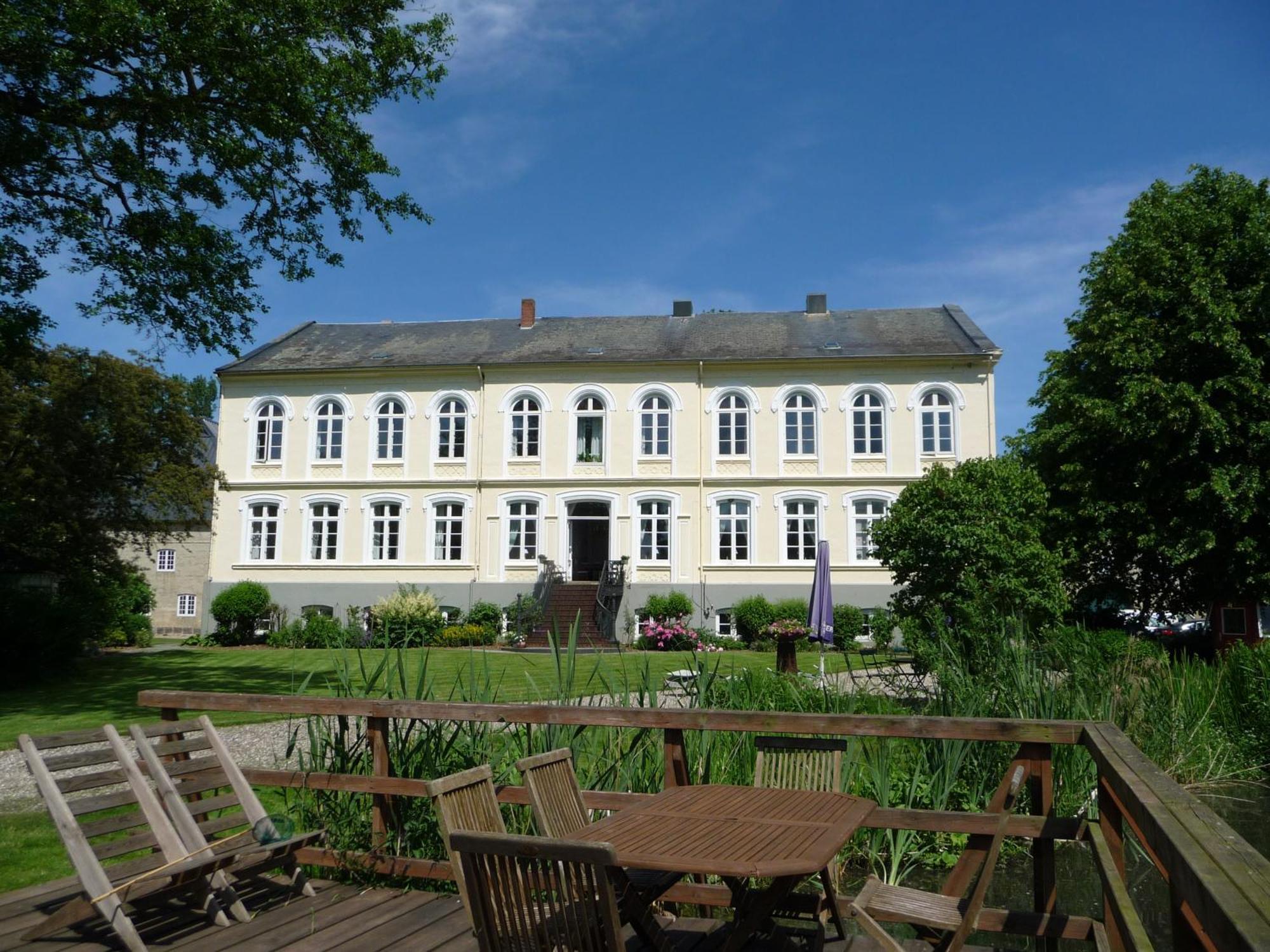 Ferienwohnungen Herrenhaus Gut Oestergaard Steinberg  Exterior photo